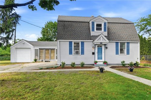 512 Woonasquatucket Ave, North Providence, RI, 02911-1657 | Card Image