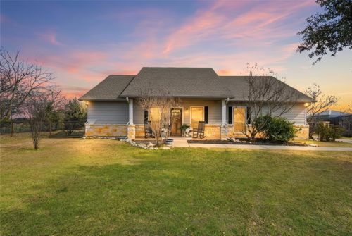 1130 N Lone Star Pkwy, Mcgregor, TX, 76657-1031 | Card Image