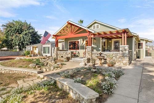 1021 Campus Ave, Redlands, CA, 92374-3616 | Card Image