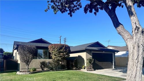 6745 Yearling St, Lakewood, CA, 90713-2137 | Card Image