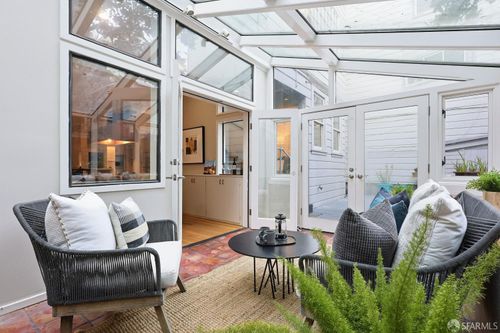 741 Filbert St, San Francisco, CA, 94133-2703 | Card Image