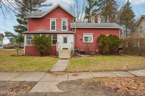 522 Fleming St, Howell, MI, 48843-2611 | Card Image