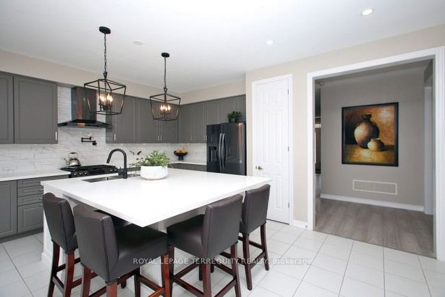 220 Harpin Way E, House other with 5 bedrooms, 4 bathrooms and 4 parking in Fergus ON | Image 11