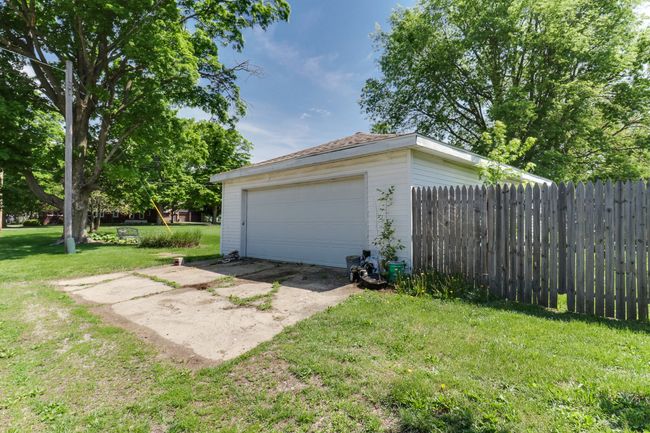 201 E Boundary St, House other with 4 bedrooms, 2 bathrooms and 2 parking in Stanford IL | Image 30