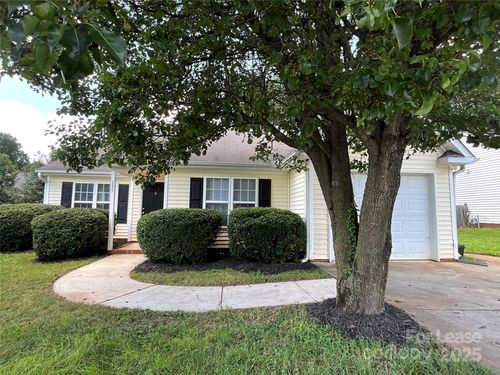 135 Braeburn Dr, Winston-Salem, NC, 27127-4690 | Card Image