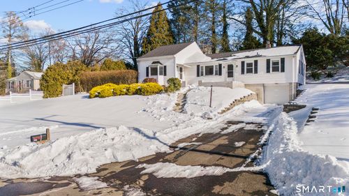 338 Kenwood Ave, Hamden, CT, 06518-2130 | Card Image