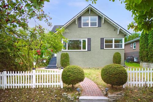 102 Durham St, New Westminster, BC, V3L1X1 | Card Image