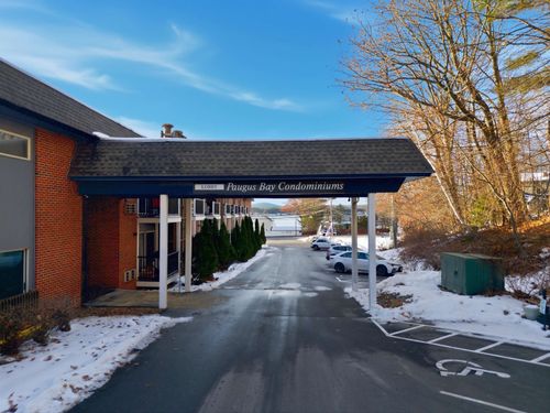 204-131 Lake St, Laconia, NH, 03246-2129 | Card Image