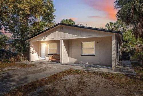 8511 N 11th St, TAMPA, FL, 33604-1825 | Card Image