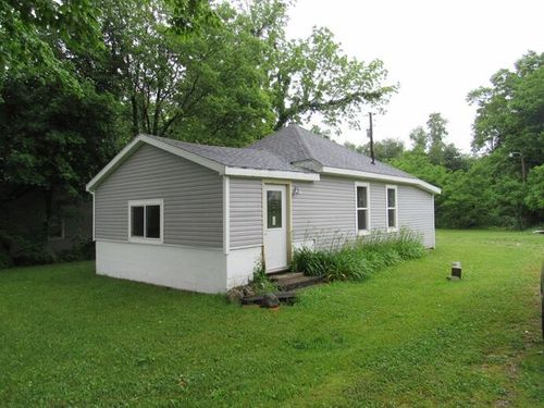 23786 Pokagon Hwy, Cassopolis, MI, 49031-9624 | Card Image
