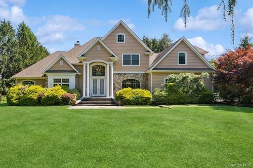 1070 Depot Ln, Cutchogue, NY, 11935-3101 | Card Image