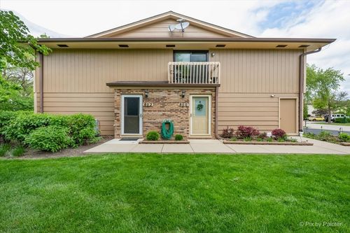 802 Dighton Ln, Schaumburg, IL, 60173-4736 | Card Image
