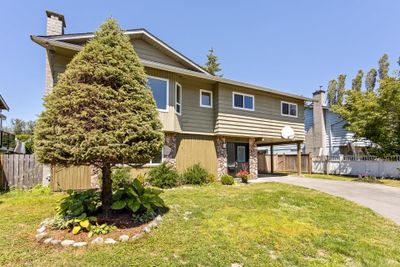 2151 Dorset Ave, House other with 3 bedrooms, 2 bathrooms and 4 parking in Port Coquitlam BC | Image 3