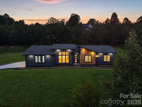 7 Spicebush Ln, Weaverville, NC, 28787-7532 | Card Image