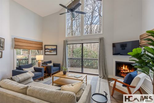 19-A Whiteside Mountain Rd, Highlands, NC, 28741-7355 | Card Image