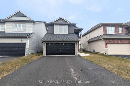 149 Minikan St, Gloucester, ON, K1X0E5 | Card Image