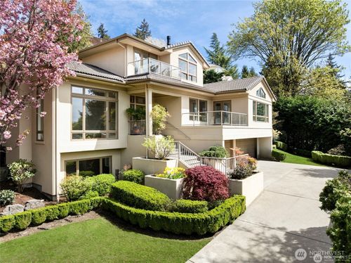 8144 W Mercer Way, Mercer Island, WA, 98040-5629 | Card Image