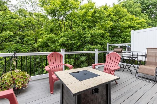 2155 Shawnee Dr, Townhouse with 3 bedrooms, 3 bathrooms and 2 parking in Washington PA | Image 21