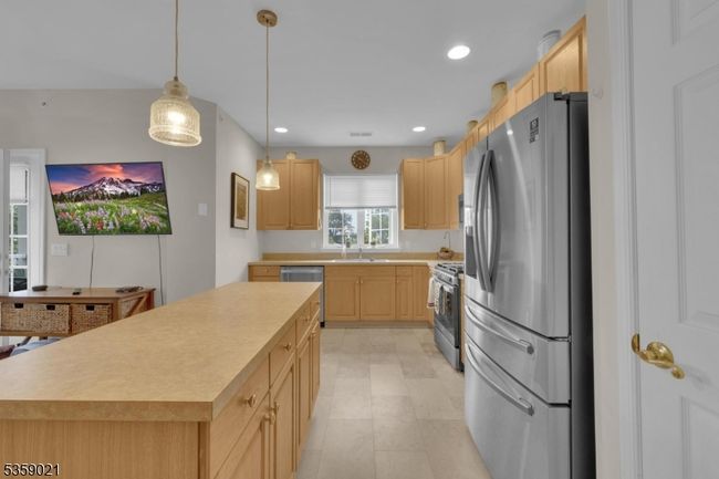 7013 Brookfield Glen Dr, Townhouse with 2 bedrooms, 2 bathrooms and null parking in Belvidere NJ | Image 5