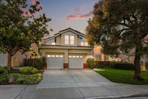 7926 Winchester Cir, GOLETA, CA, 93117-1063 | Card Image