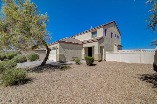 5716 Huron Ln, House other with 4 bedrooms, 3 bathrooms and null parking in Pahrump NV | Image 4