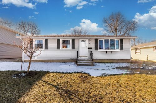 99 Marilyn Dr, West Seneca, NY, 14224-4007 | Card Image