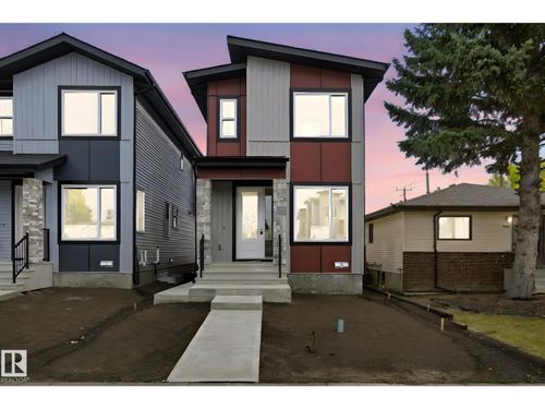 {{alt}} | Card Image