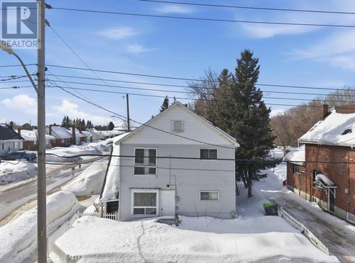 689 Wellington St W, Sault Ste. Marie, ON, P6C3V3 | Card Image