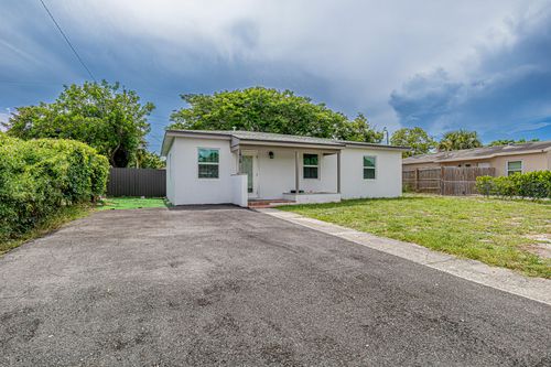 1416 S C St, Lake Worth Beach, FL, 33460-5333 | Card Image