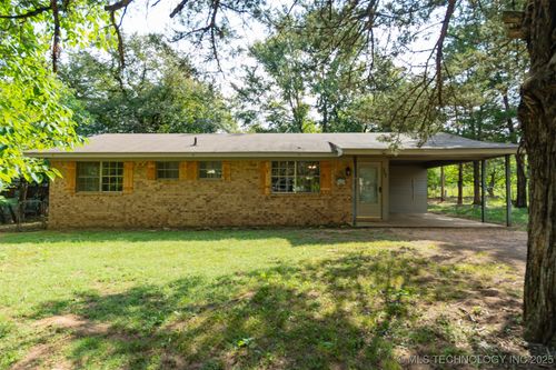 207 Se K St, Antlers, OK, 74523-4213 | Card Image