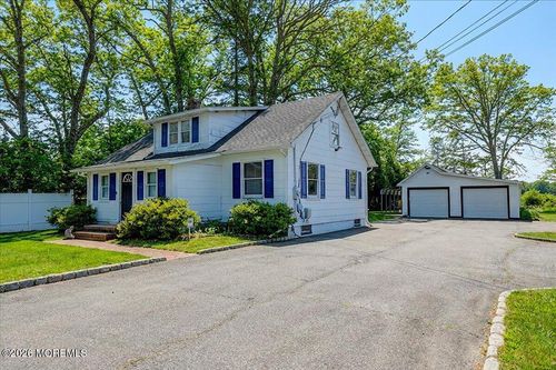 5215 State Route 33, WALL TOWNSHIP, NJ, 07727-3625 | Card Image