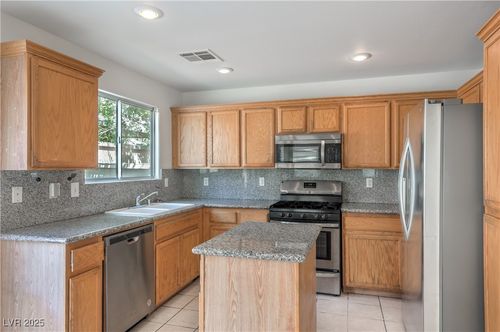 7427 Barranca Peak Ct, Las Vegas, NV, 89139-5678 | Card Image