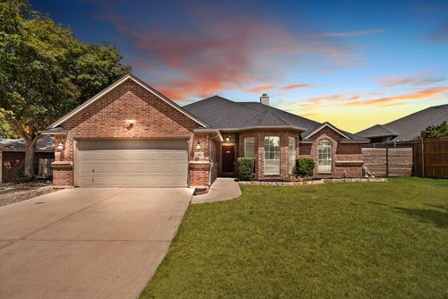 137 Hirth Dr, Crowley, TX, 76036-3673 | Card Image