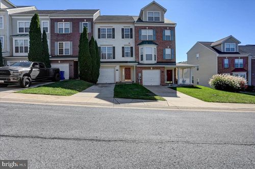 7215 Black Creek Ln, FREDERICK, MD, 21703-7289 | Card Image