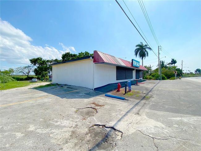 262 E 7 Th St, Home with 0 bedrooms, 0 bathrooms and null parking in PAHOKEE FL | Image 5