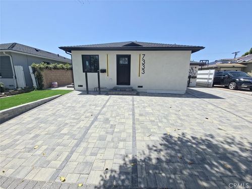 7331 Vanalden Ave, Reseda, CA, 91335-2563 | Card Image