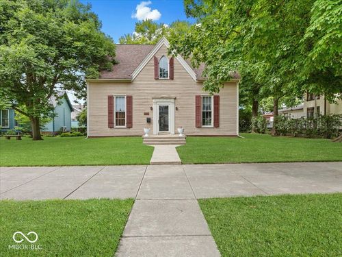 228 W Washington St, Shelbyville, IN, 46176-1151 | Card Image