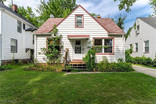 1477 E 195th St, Euclid, OH, 44117-1317 | Card Image