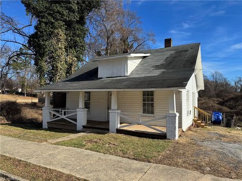 2211 Ne Cleveland Ave, Winston Salem, NC, 27105-5416 | Card Image