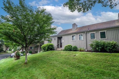 b-227 Shoshoni Ln, Stratford, CT, 06614-8186 | Card Image