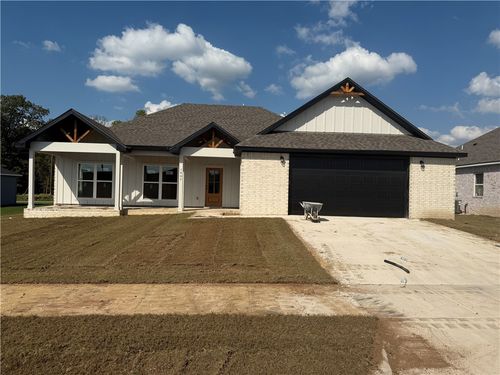 1407 E Latium St, Siloam Springs, AR, 72761-6063 | Card Image