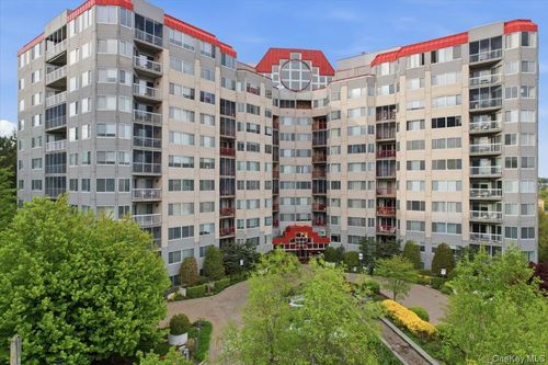5hw-10 Stewart Pl, White Plains, NY, 10603-3892 | Card Image