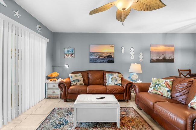 Living Room | Image 11