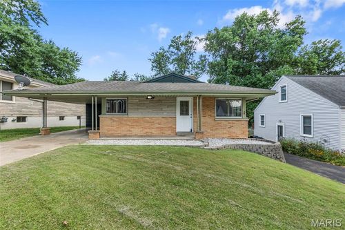 1615 Bessie St, Cape Girardeau, MO, 63701-5201 | Card Image