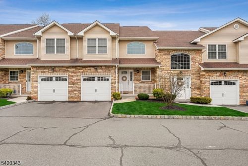 47 Harvey Ct, Clark, NJ, 07066-2938 | Card Image