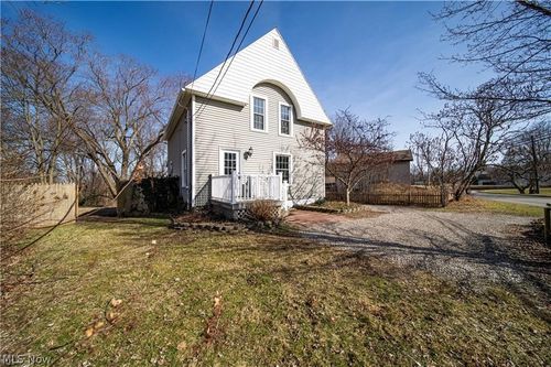 2785 E Center St, Conneaut, OH, 44030-3344 | Card Image