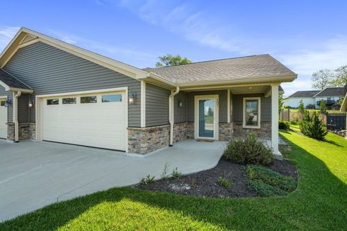 107 Willows End, Bellefontaine, OH, 43311-2769 | Card Image