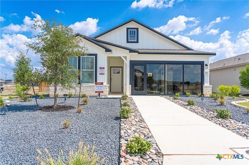 717 Willowbrook, New Braunfels, TX, 78130-5079 | Card Image