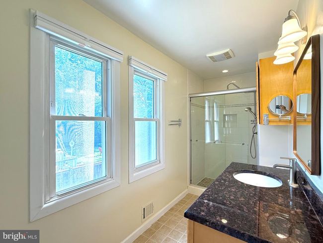 231 E Juniper Ave, House other with 3 bedrooms, 3 bathrooms and null parking in STERLING VA | Image 26