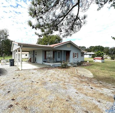 6221 County Road 81, House other with 3 bedrooms, 2 bathrooms and null parking in Danville AL | Image 3